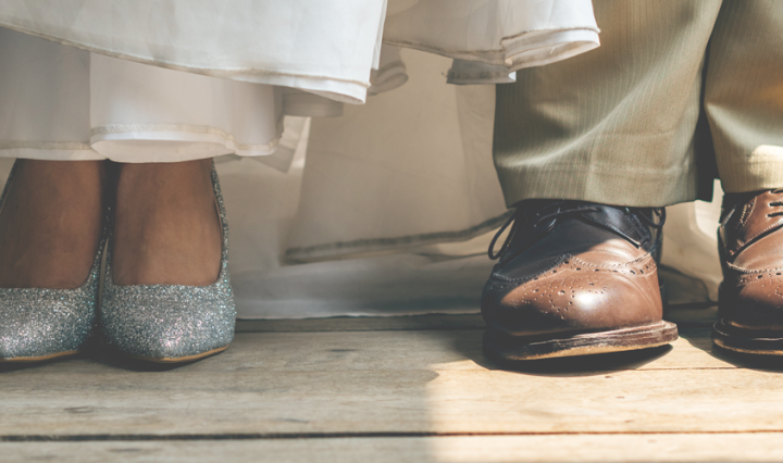 bride's and groom's shoes - tips for choosing your wedding shoes -